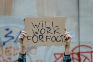 povertà lavoro 8078462