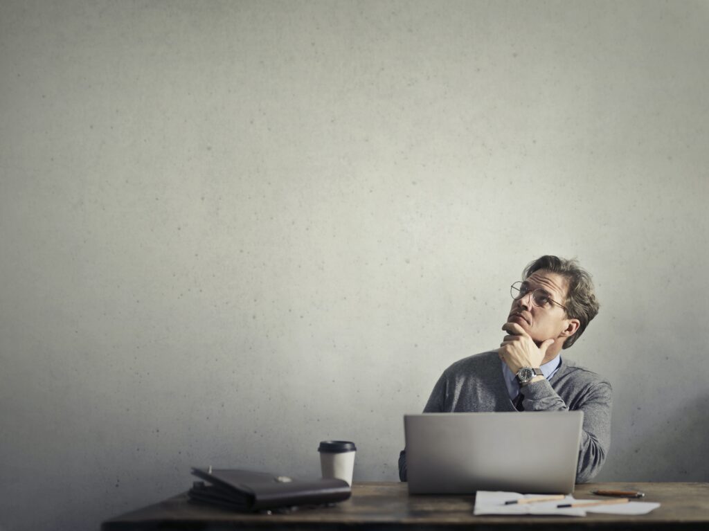 stress lavoratore solitudine 3771790