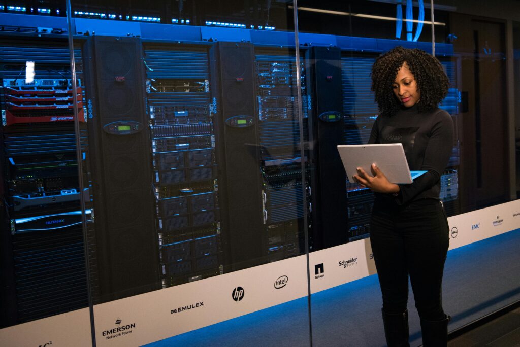 tecnologia datacenter controllo dati-1181354